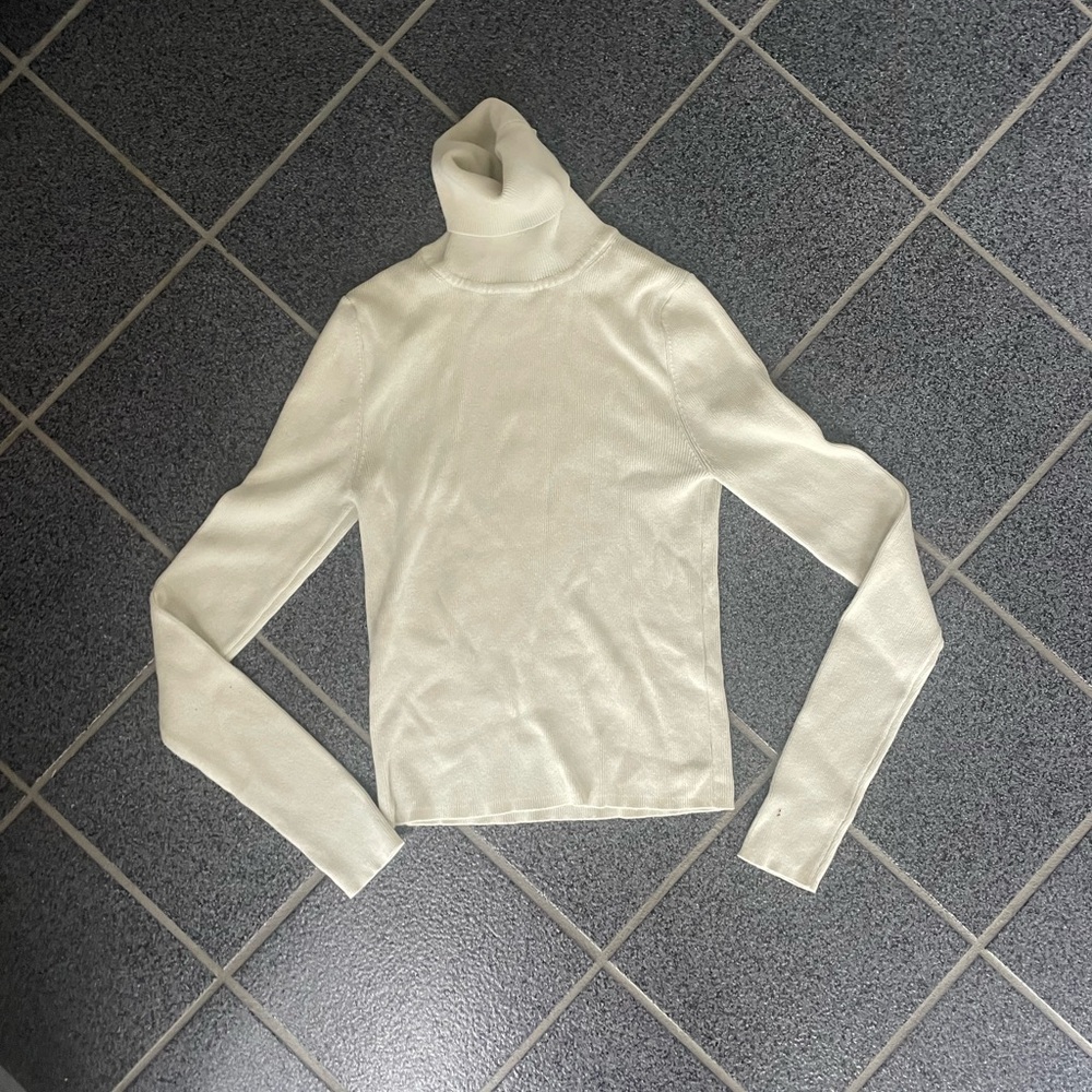 Zara Cream Turtle Neck thermal Knit sweater